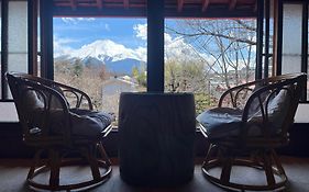 Oshi-Kikuya Mt-Fuji Historic Inn